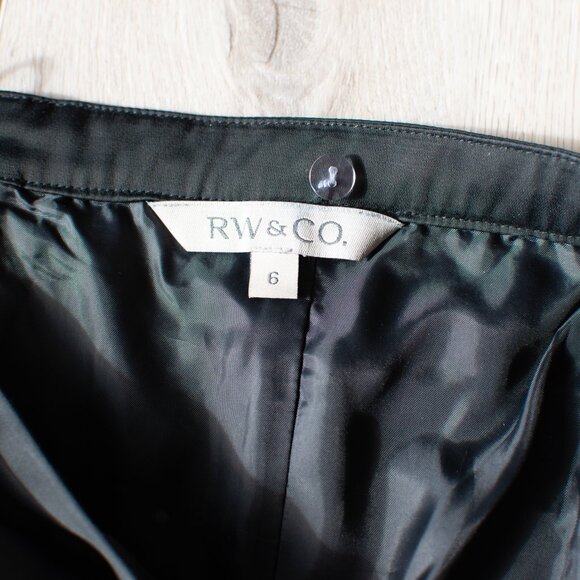 Bowtie Dress Size 6 - Picture 9 of 15